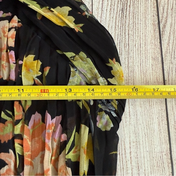 ASOS Black Floral Criss Cross Back Dress 4 NWT - Picture 7 of 10